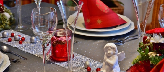 Comment faire une belle décoration de table pour noël ? 