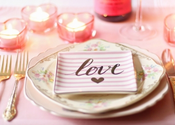 Saint-Valentin : idées de décoration de table par thème