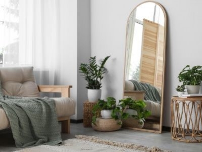 Les miroirs XXL : L'astuce pour agrandir visuellement n'importe quel pièce.